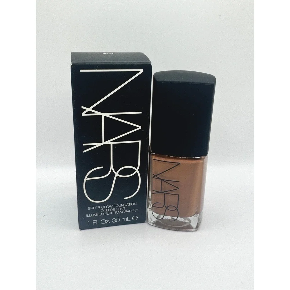 NARS Sheer Glow Foundation Medium/Dark 3.6 NEW - Picture 1 of 2